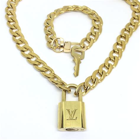 louis vuitton silver lock necklace|louis vuitton lock and key necklace 55.